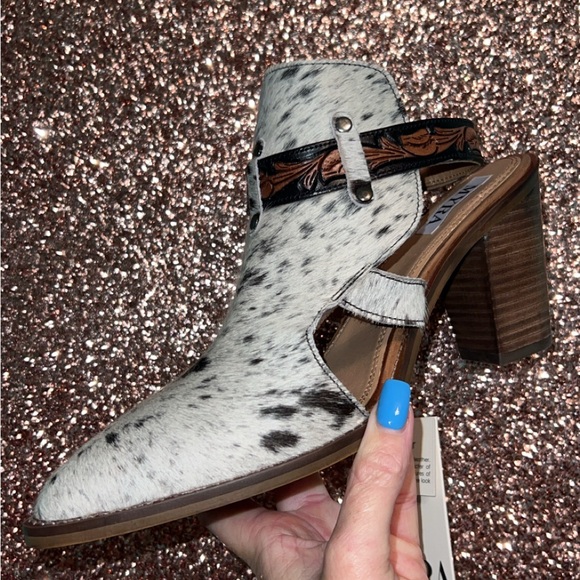 NWT Cowhide and Tooled Leather Block Heel Mule - White/Black - Picture 3 of 6